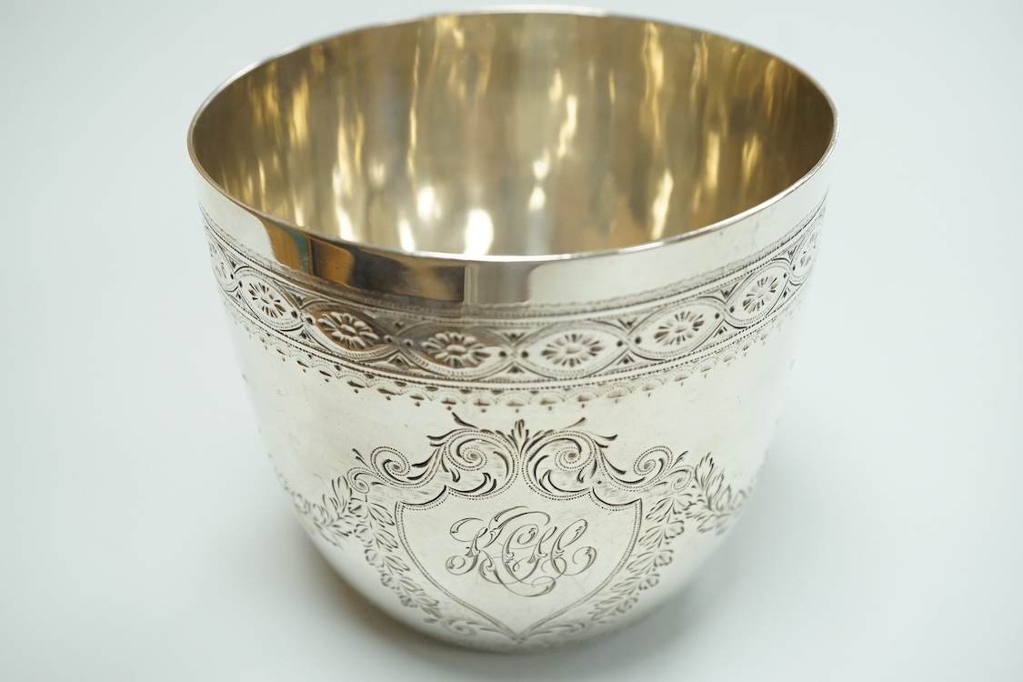 A late Victorian engraved silver bowl, by Henry John Lias, London, 1878, diameter 94mm, 7.9oz.